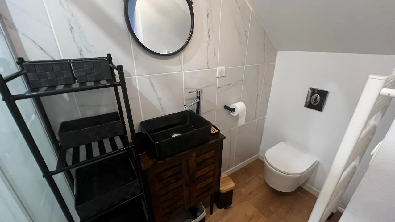 Logement Avec Terrasse Et Parking 콩카르노 0*,  프랑스