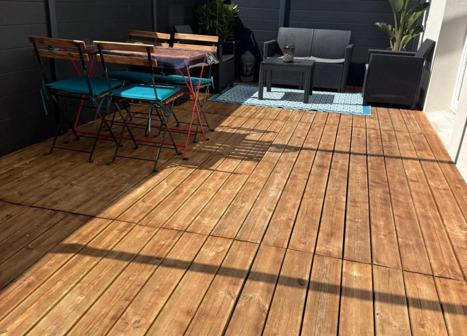 Logement Avec Terrasse Et Parking 콩카르노
