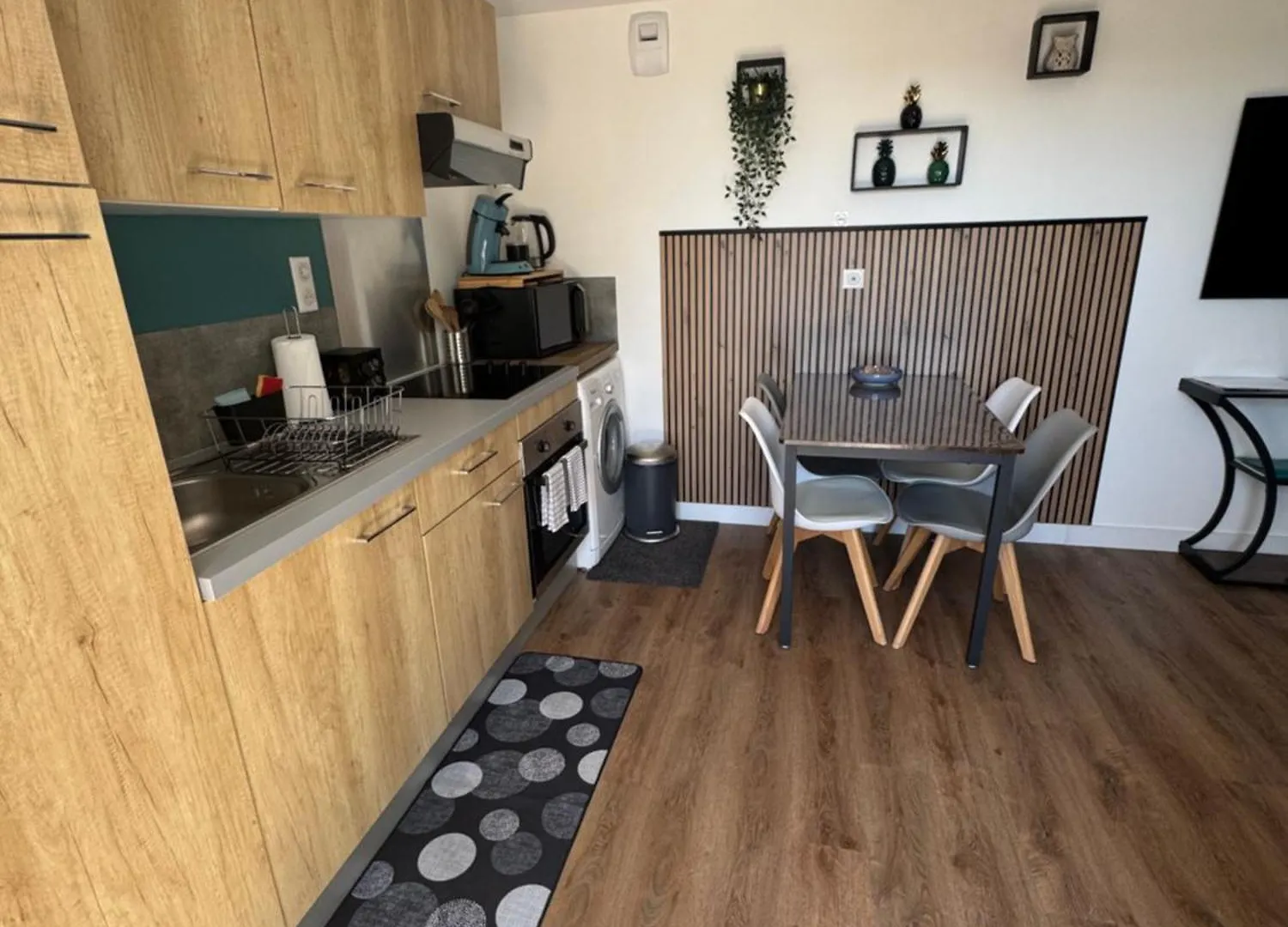 Logement Avec Terrasse Et Parking 콩카르노 0*,